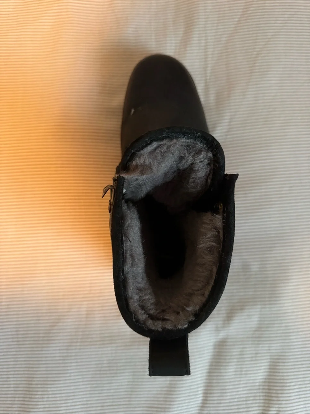 UGG Men’s Black Leather Waterproof Shearling Lined Boots Size 9 / EU 42